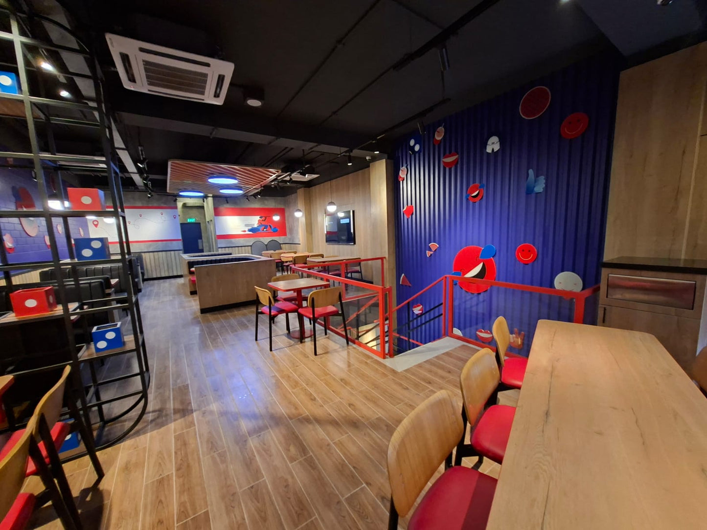 Pronto Spaces Furniture Installation at Domino’s Faisalabad Branch