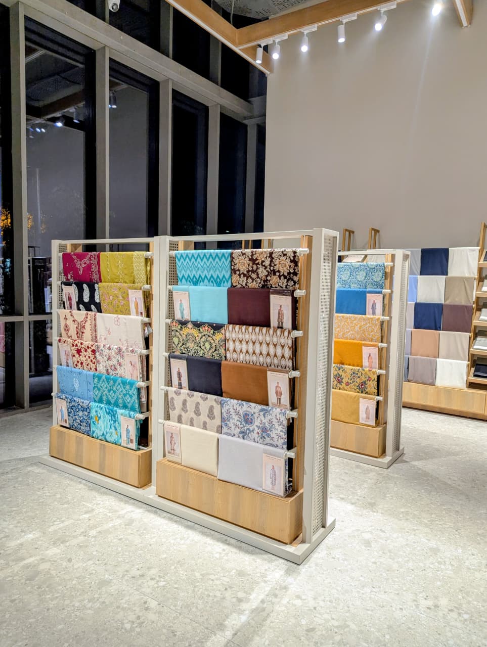 Nishat Linen Emporium Mall: Premium Shopfitting & Retail Fit-Out