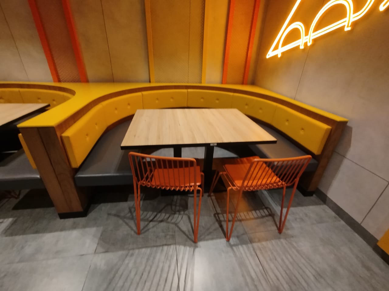 Restaurant Furniture Supply – Cheezious Mardan