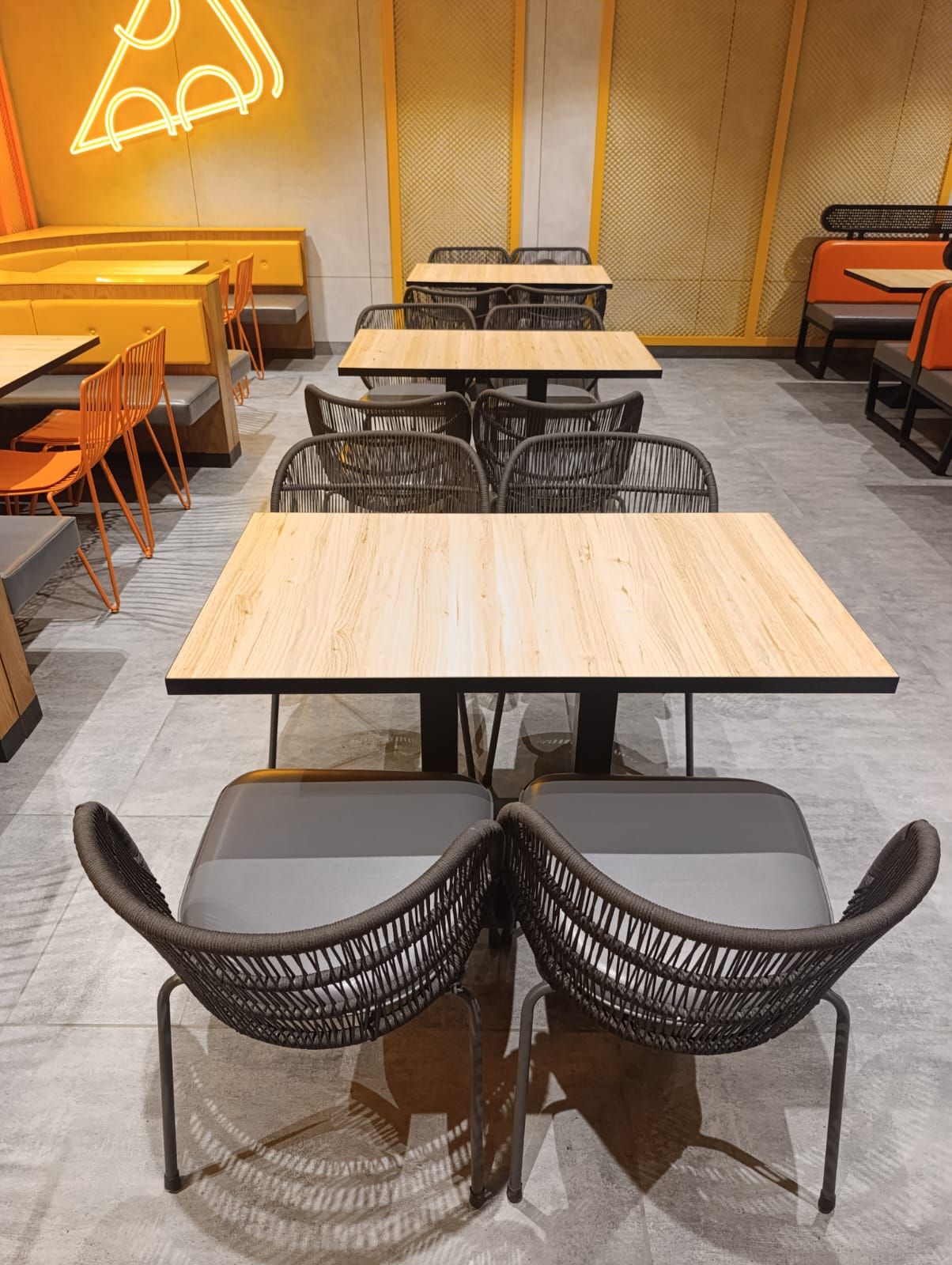 Restaurant Furniture Supply – Cheezious Mardan